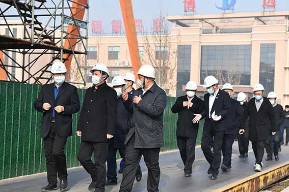 濱州市市委常委、常務(wù)副市長(zhǎng)張偉一行來(lái)我司調(diào)研經(jīng)濟(jì)運(yùn)行、疫情防控和安全生產(chǎn)工作